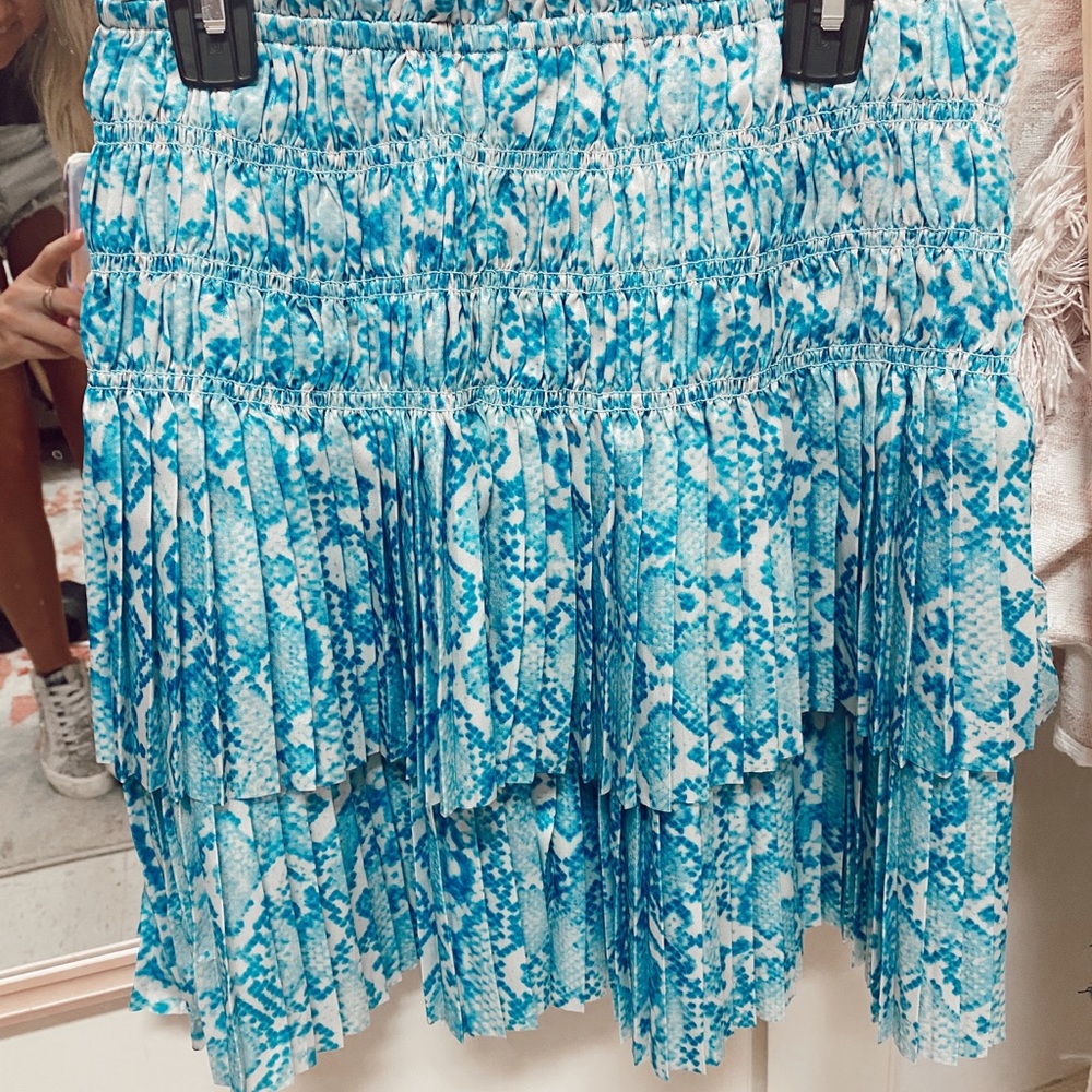Charming oaks blue snakeskin ruffle skirt
